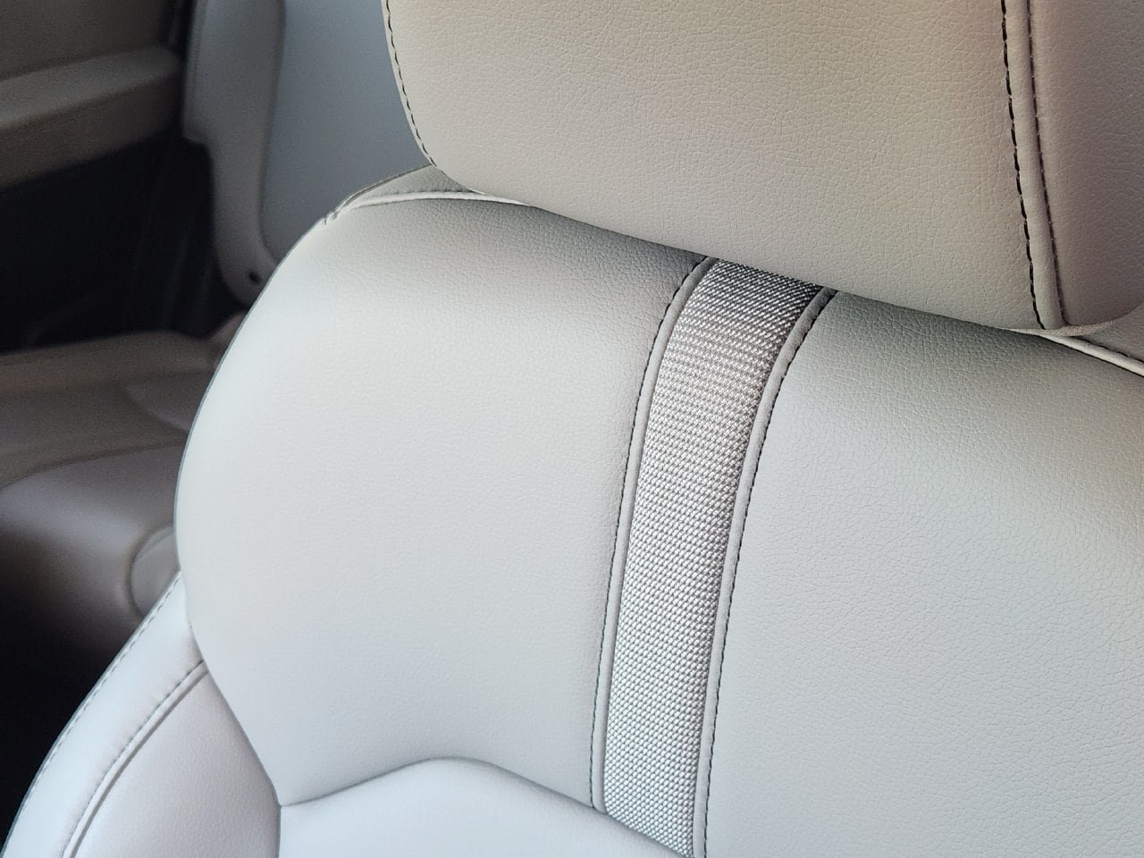 Used 2025 Honda Pilot EX-L image 14