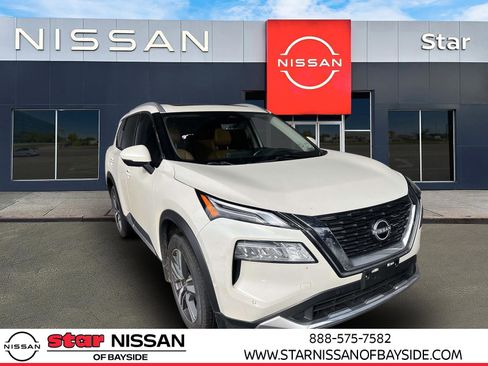 Used 2023 Nissan Rogue Platinum w/ Platinum Premium Package image 3