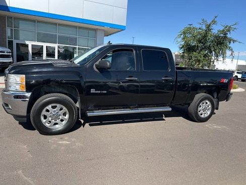 Used 2012 Chevrolet Silverado 2500 LT w/ Interior Plus Package image 2