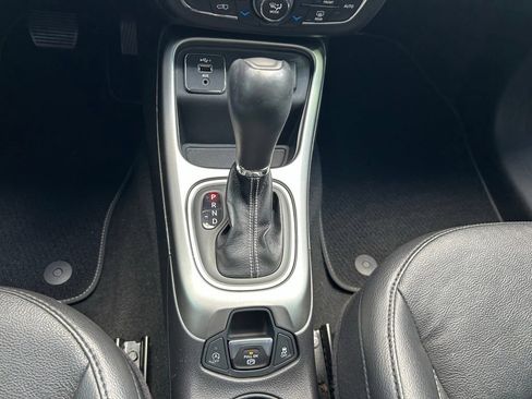 Certified 2021 Jeep Compass Latitude FWD image 52