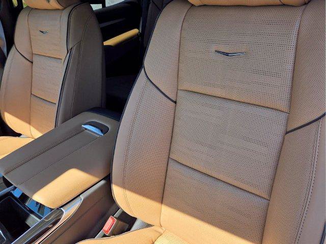 New 2026 Cadillac Escalade Luxury w/ Touring Package AWD/4WD image 15