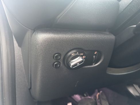 Used 2019 MINI Cooper S w/ Signature Upholstery Package image 18