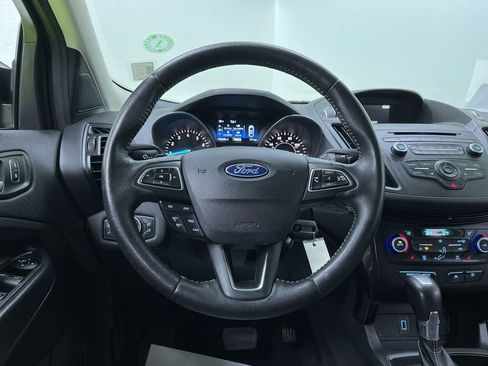 Used 2018 Ford Escape SE w/ SE Sport Appearance Package image 21
