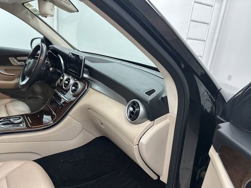 Used 2017 Mercedes-Benz GLC 300 image 25