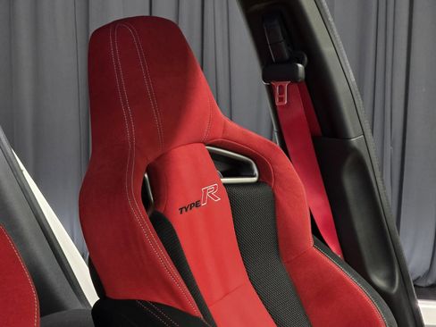 Used 2017 Honda Civic Type R image 36