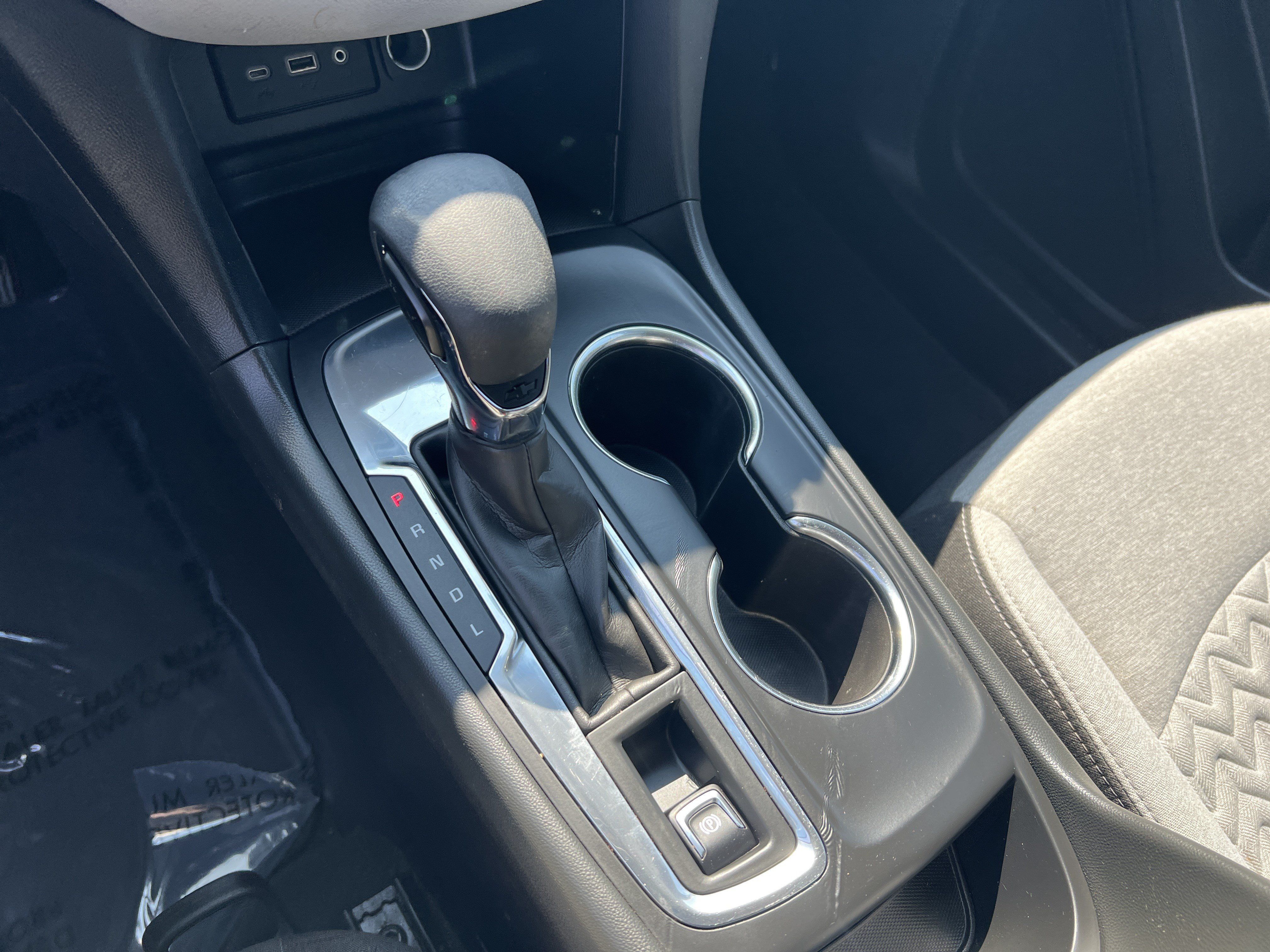 Used 2023 Chevrolet Equinox LS FWD image 27