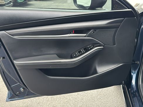 Used 2025 MAZDA MAZDA3 s image 11