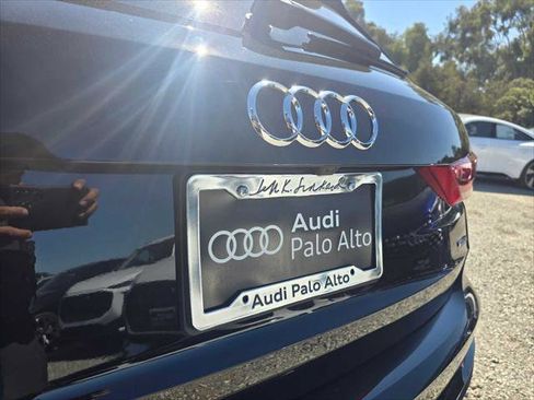 New 2025 Audi Q3 2.0T Premium image 16