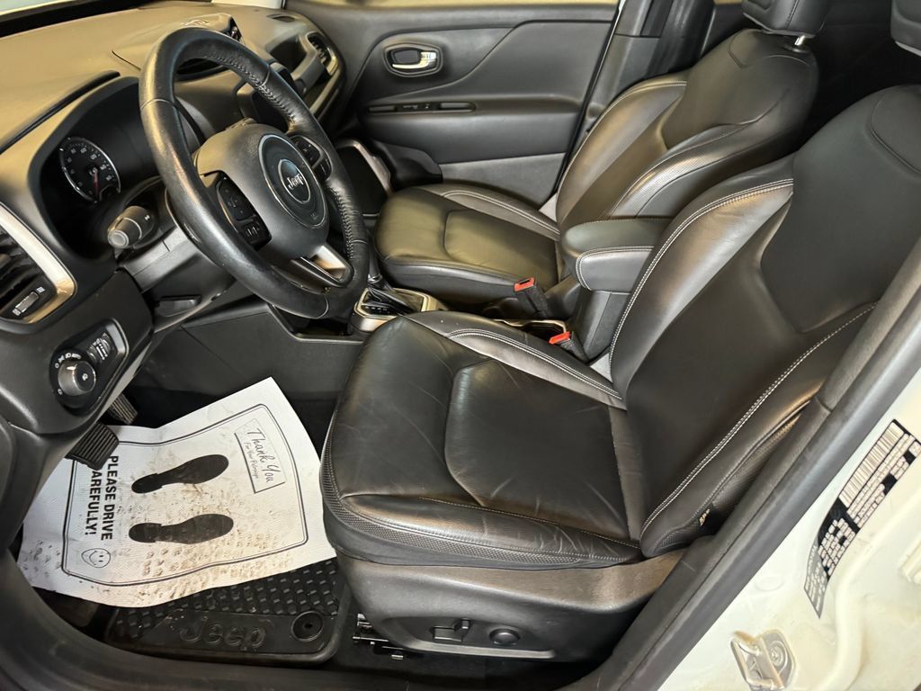 Used 2022 Jeep Renegade Limited AWD/4WD image 20