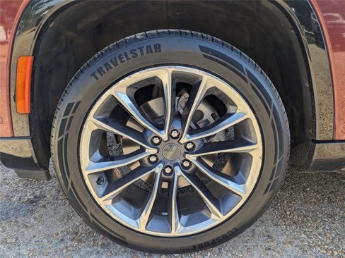 Used 2022 Jeep Wagoneer Series II w/ Premium Group I image 9