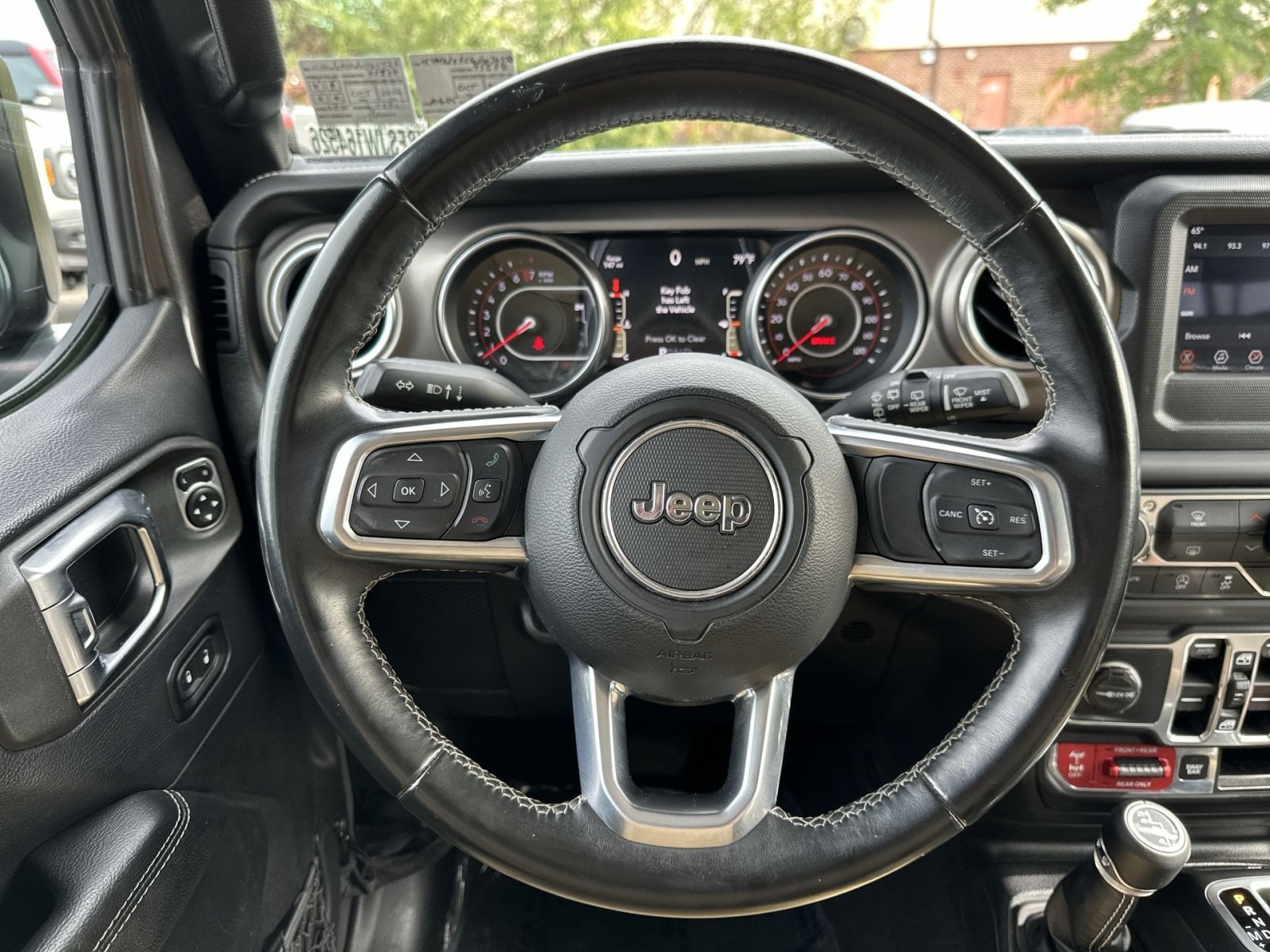 Used 2018 Jeep Wrangler Unlimited Rubicon w/ Dual Top Group AWD/4WD image 17