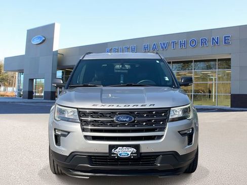 Used 2019 Ford Explorer XLT w/ Equipment Group 202A FWD image 2