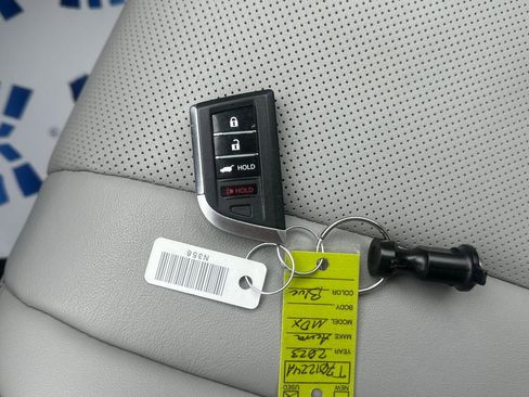 Used 2023 Acura MDX Technology image 29