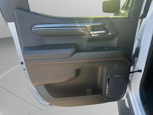 Used 2024 GMC Sierra 1500 AT4 w/ Technology Package image 17