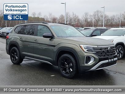 New 2025 Volkswagen Atlas Peak Edition SE