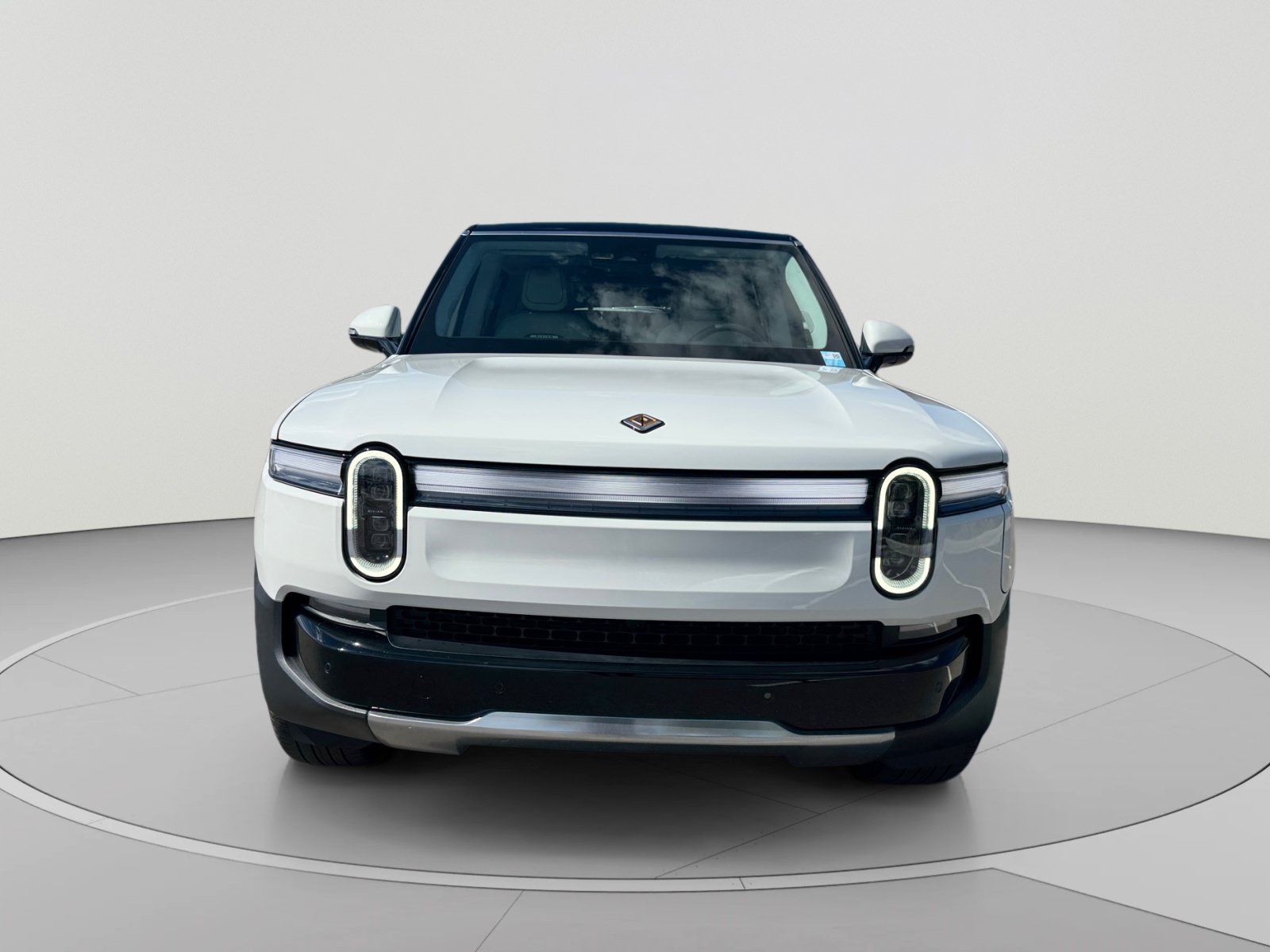 Used 2025 Rivian R1S Adventure Dual AWD/4WD image 8