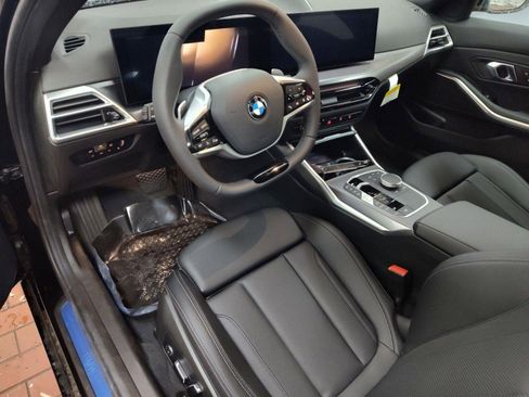 Used 2025 BMW 330i xDrive Sedan w/ Convenience Package AWD/4WD image 4