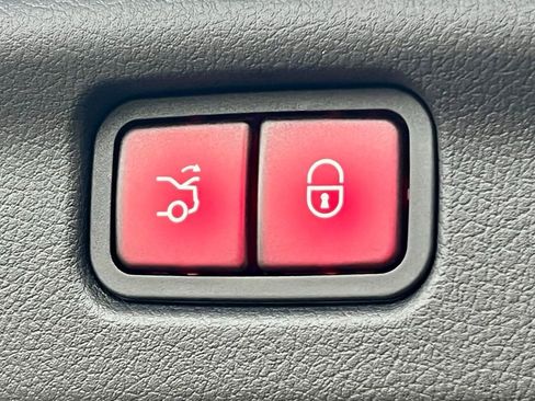 Certified 2023 Mercedes-Benz C 300 4MATIC Sedan image 15