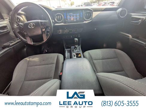 Used 2018 Toyota Tacoma TRD Sport w/ Technology Package RWD image 14