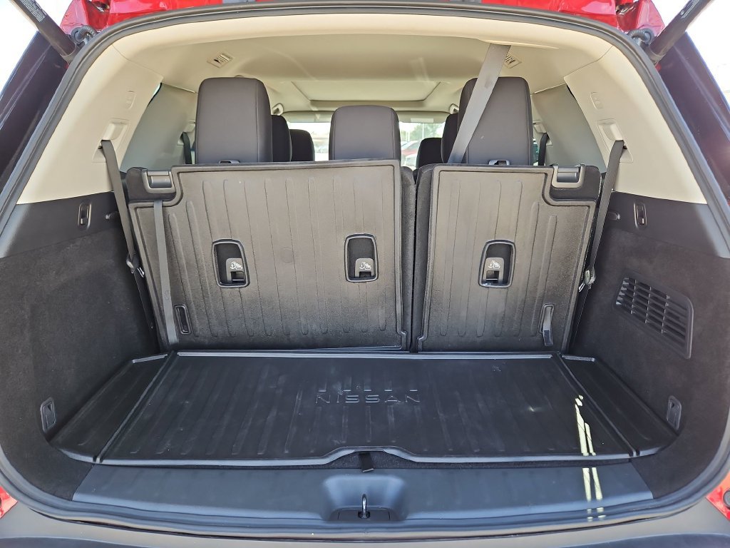 Used 2025 Nissan Pathfinder SV w/ SV Premium Package FWD image 28