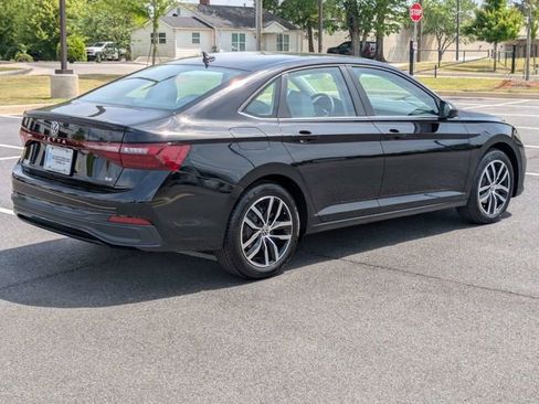 New 2026 Volkswagen Jetta SE FWD image 4