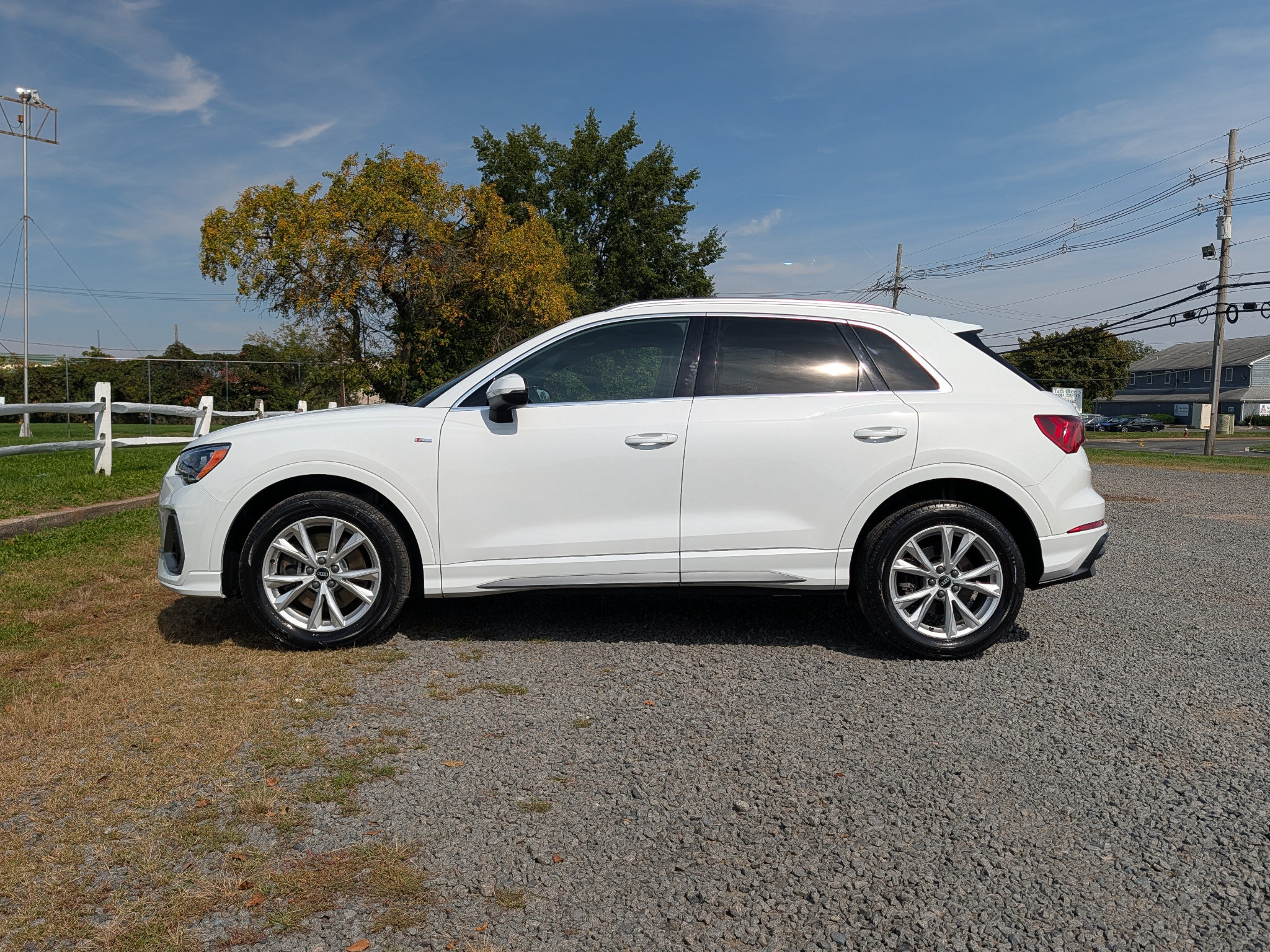 Used 2021 Audi Q3 2.0T Premium AWD/4WD image 9