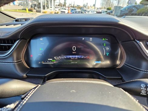 Used 2023 Jeep Grand Cherokee Overland w/ Luxury Tech Group IV image 25