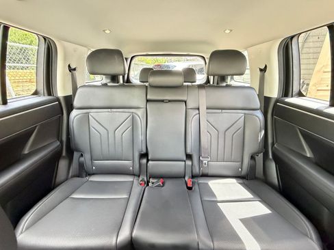 Used 2025 Hyundai Santa Fe SEL AWD/4WD image 38