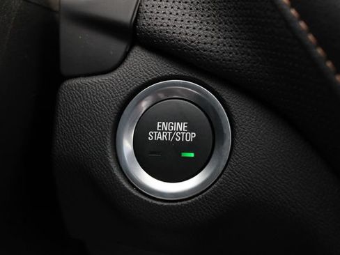 Used 2024 Chevrolet Equinox Premier AWD/4WD image 16