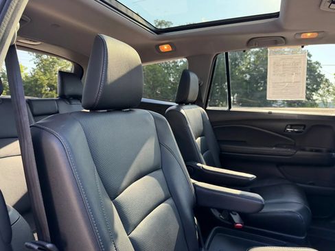 Used 2017 Honda Pilot Elite image 47