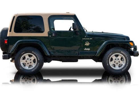 Used 2002 Jeep Wrangler Sahara AWD/4WD image 2