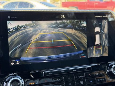 Used 2022 Toyota Highlander Platinum image 18