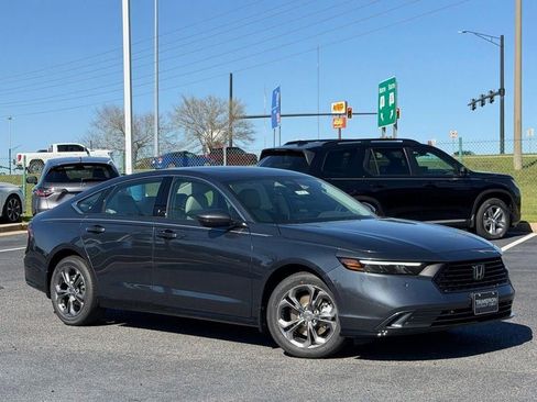 New 2026 Honda Accord EX-L image 2