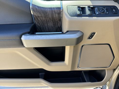 Used 2017 Ford F250 Lariat w/ FX4 Off-Road Package image 14