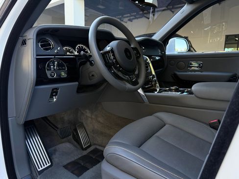 Used 2023 Rolls-Royce Cullinan image 21