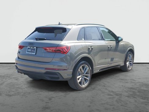 Used 2025 Audi Q3 2.0T Premium w/ Convenience Package AWD/4WD image 4