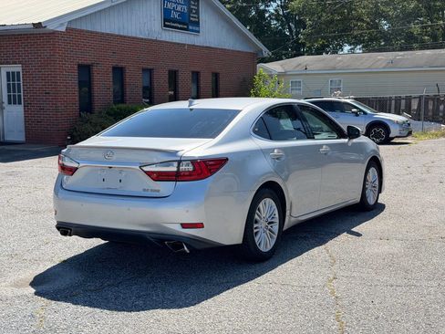 Used 2016 Lexus ES 350 w/ Premium Package w/Wood Trim FWD image 6