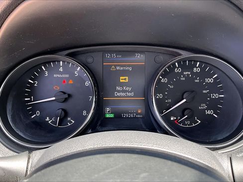 Used 2019 Nissan Rogue SV FWD image 22