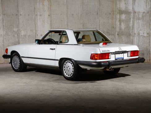Used 1987 Mercedes-Benz 560 SL image 9