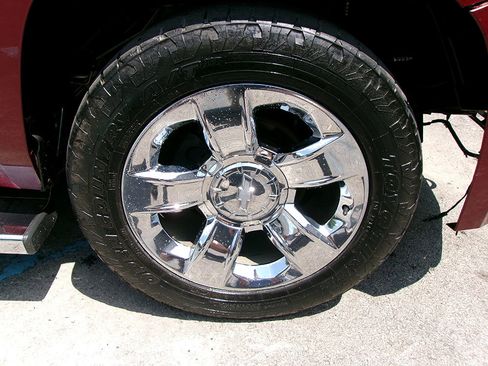 Used 2017 Chevrolet Tahoe LT w/ LT Signature Package image 7