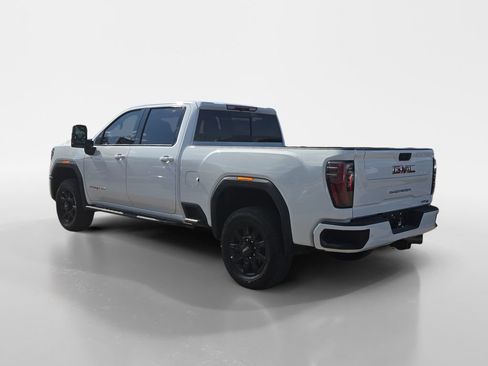 Used 2025 GMC Sierra 2500 AT4 AWD/4WD image 3