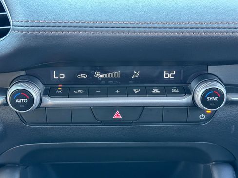 Used 2025 MAZDA MAZDA3 s image 27