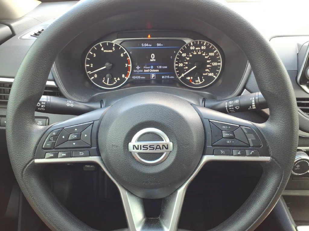 Used 2022 Nissan Altima 2.5 SV FWD image 14