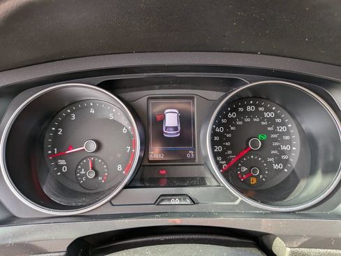 Certified 2021 Volkswagen Tiguan S FWD image 28