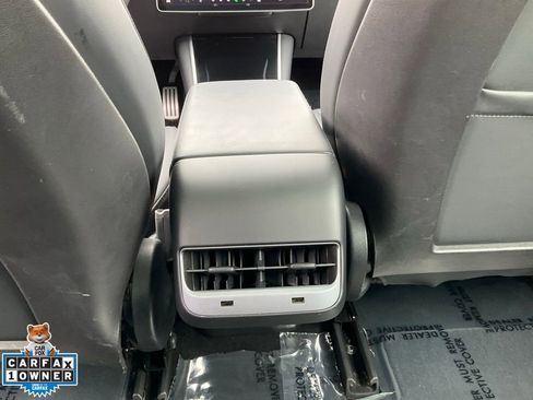 Used 2020 Tesla Model 3 Performance image 33