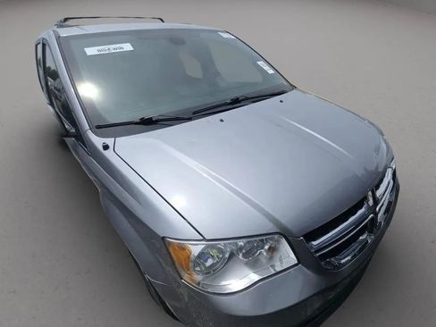 Used 2019 Dodge Grand Caravan SXT FWD image 19