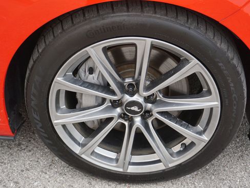 Used 2016 Ford Mustang GT Premium RWD image 14