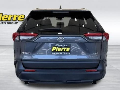 Used 2025 Toyota RAV4 XLE FWD image 3