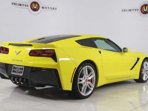 Used 2016 Chevrolet Corvette Stingray Coupe RWD image 3