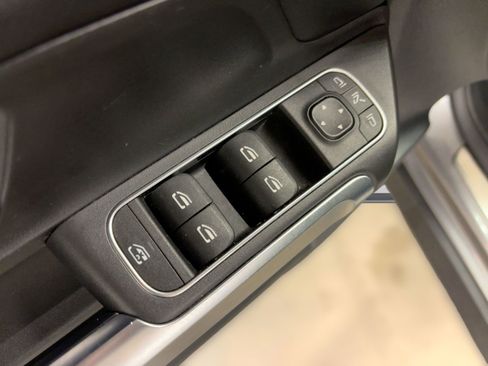 Used 2022 Mercedes-Benz GLB 250 GLB 250 image 12